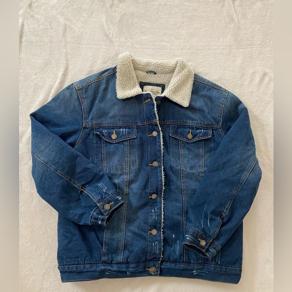 Vintage Sherpa Trim Denim Jacket Oversized Color Blue Size L - Picture 1 of 6